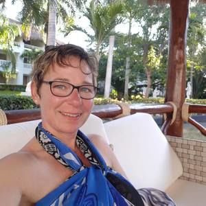 Meet your Posher, Julie